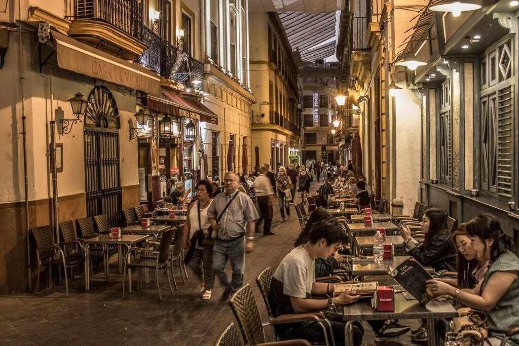 Atico Con Piscina Junto Catedral De Sevilla Exterior foto