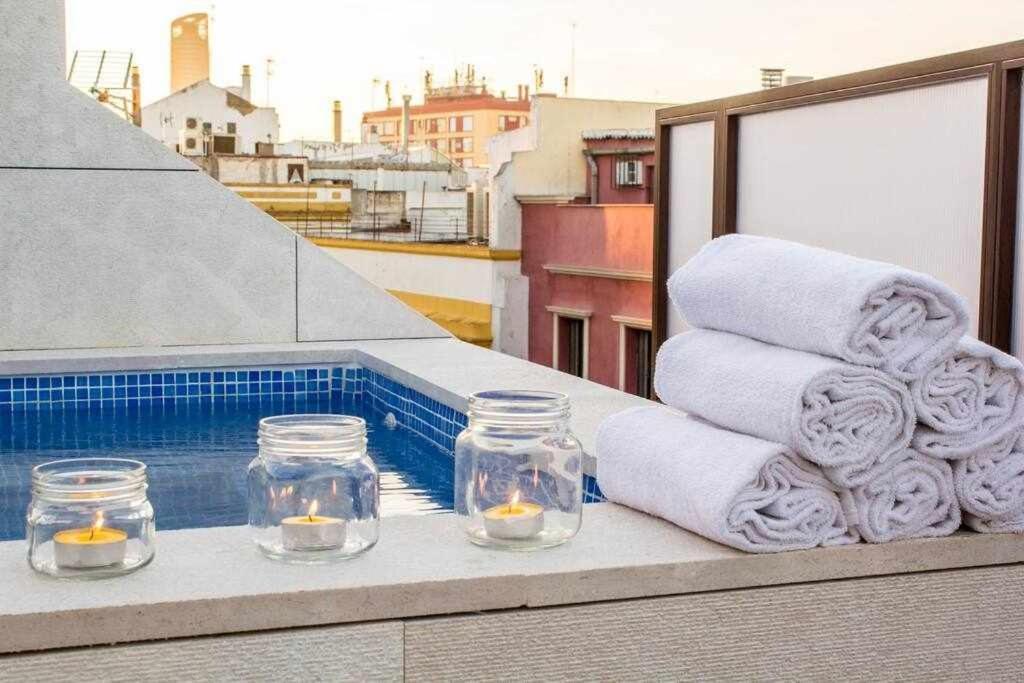 Atico Con Piscina Junto Catedral De Sevilla Exterior foto