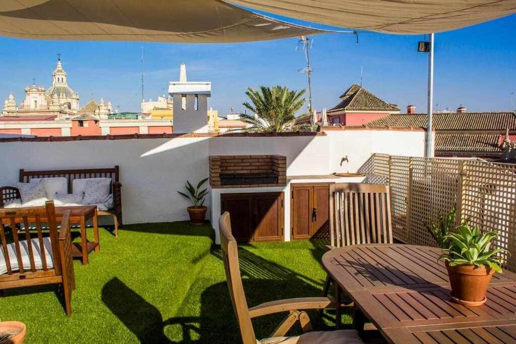 Atico Con Piscina Junto Catedral De Sevilla Exterior foto